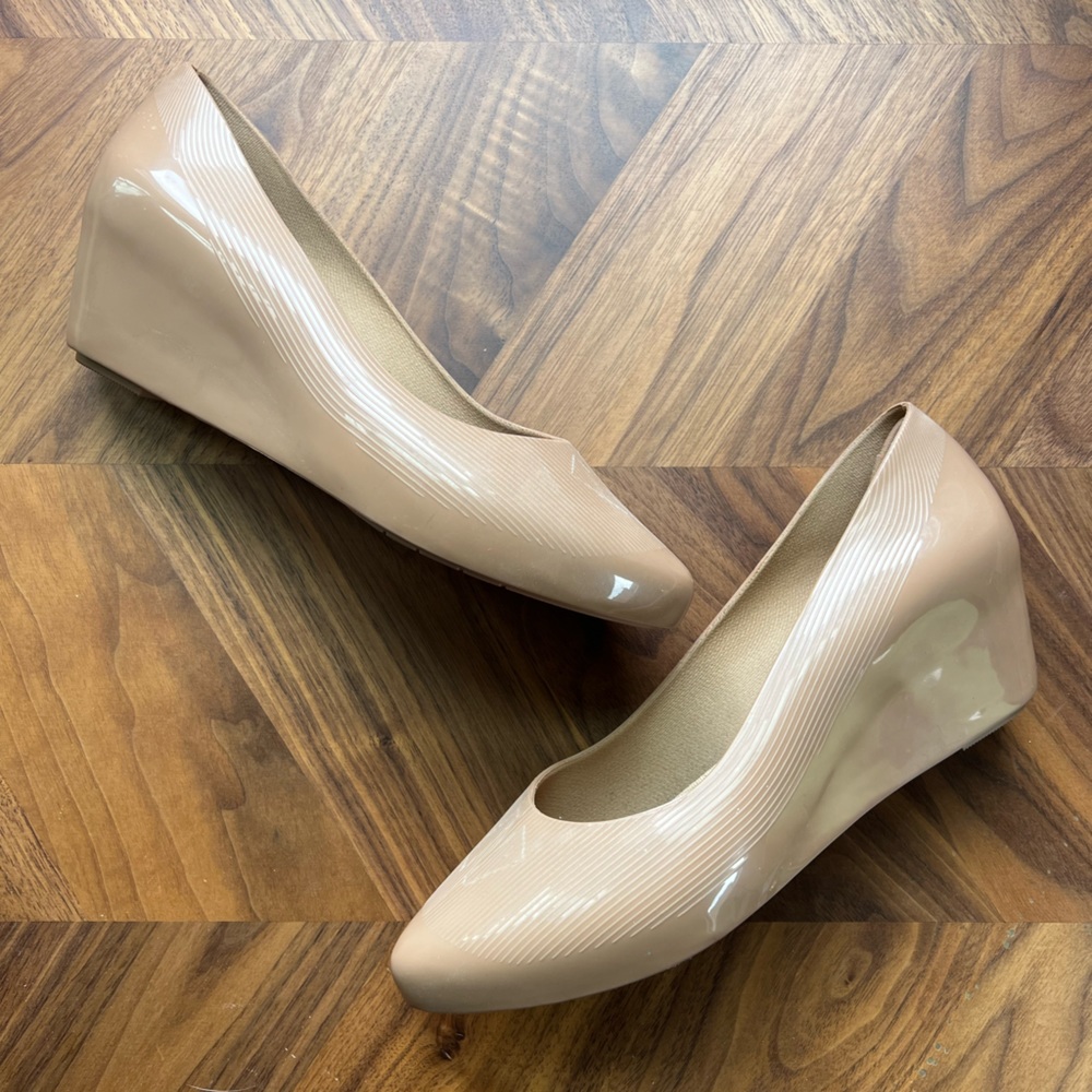 Melissa Beige Ballet Wedge NWOT